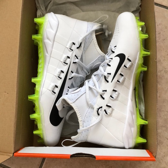 Nike Shoes - NWT Nike Alpha Huarache 6 Elite LAX M/7 - Wmns/8.5
